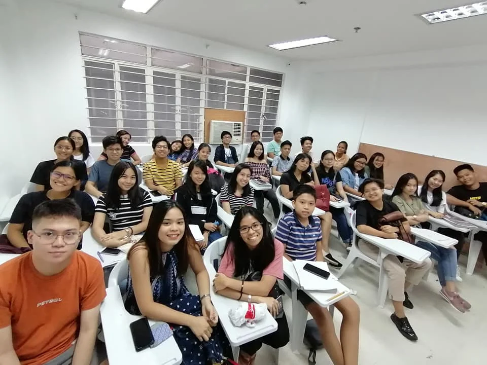 ACAD1 review class in session at the Taft Main branch